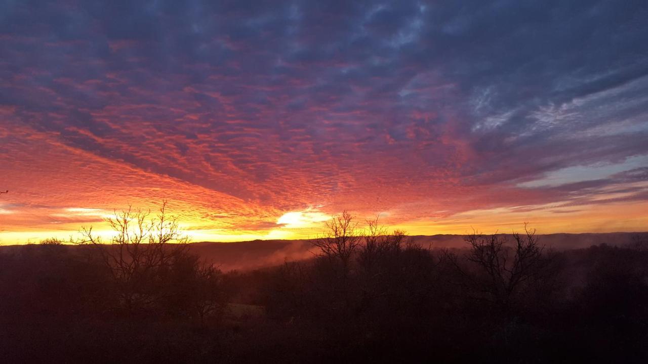 Au Soleil Couchant Saint-Julien-de-Lampon Esterno foto