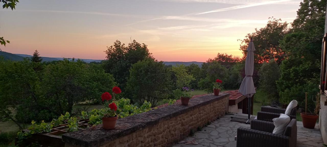 Au Soleil Couchant Saint-Julien-de-Lampon Esterno foto